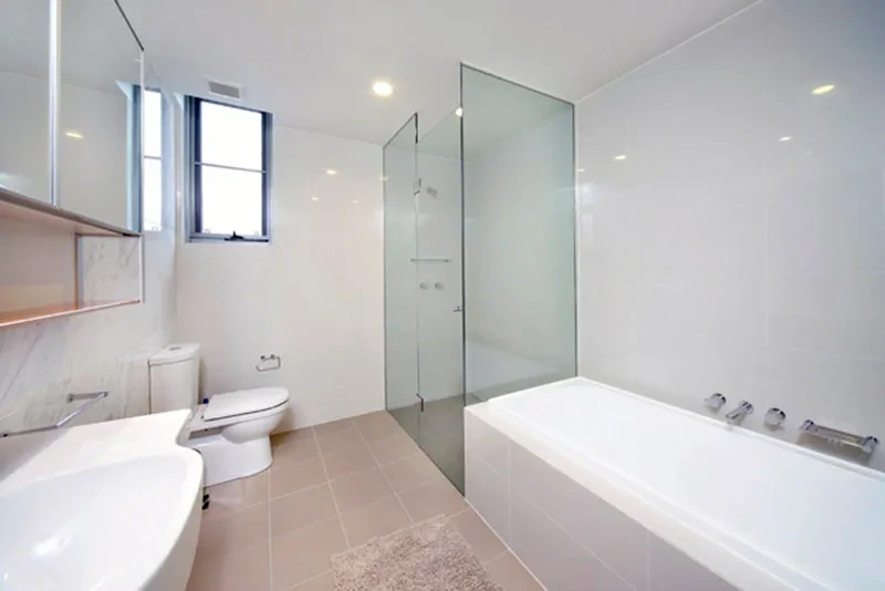 Opulent furnished bathroom