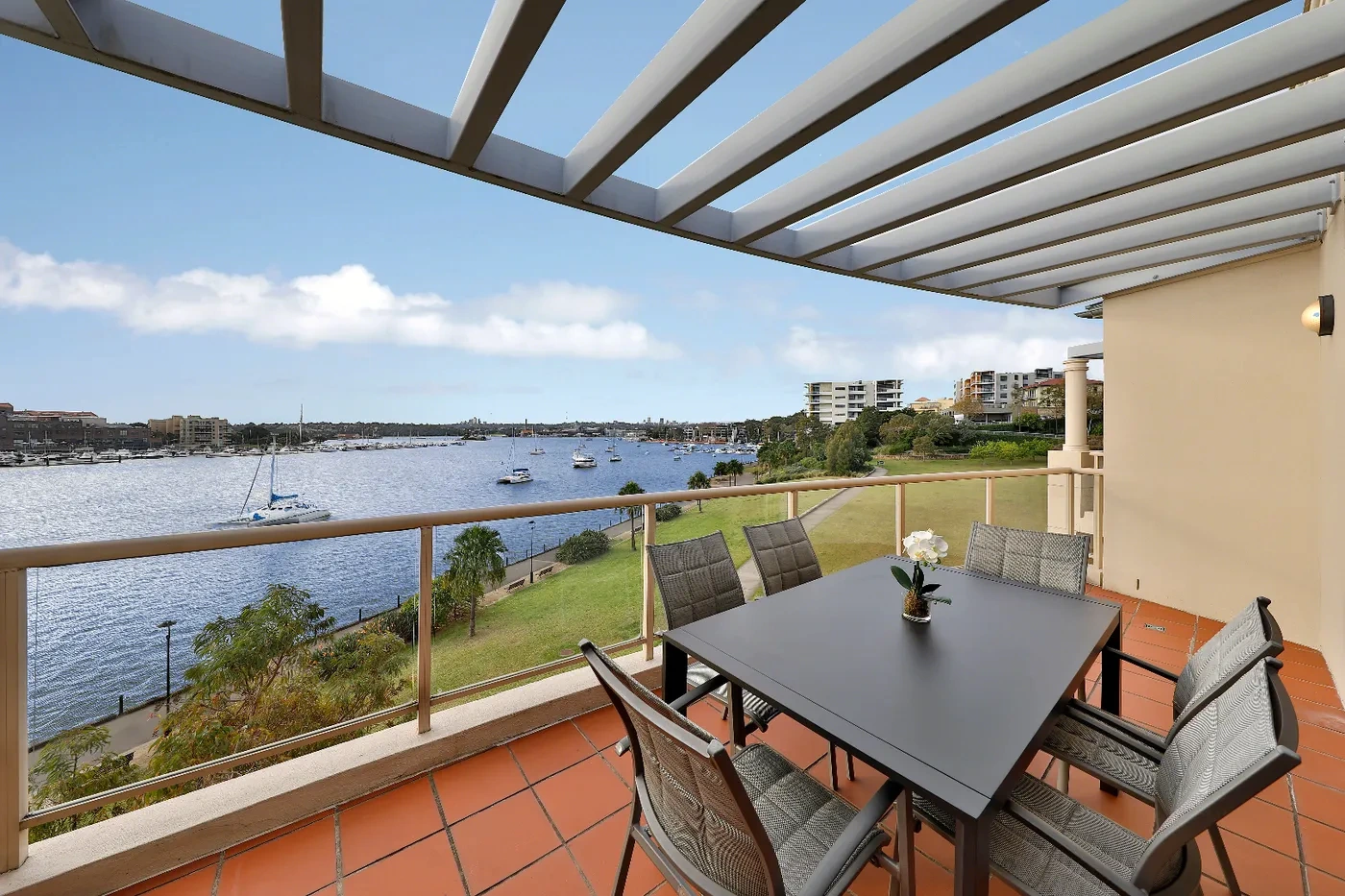 Wrap-around terrace with Sydney Harbour outlook in Rozelle